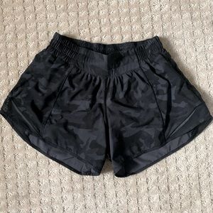 lululemon hotty hot long, size 4